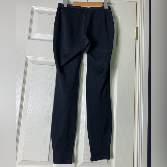 Patagonia | Women’s Black Stretchy Base Layer Leggings - XS - Picture 3 of 10